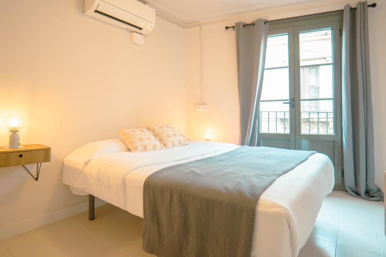 Ideal Ramblas Apartments Barcelona Exterior foto